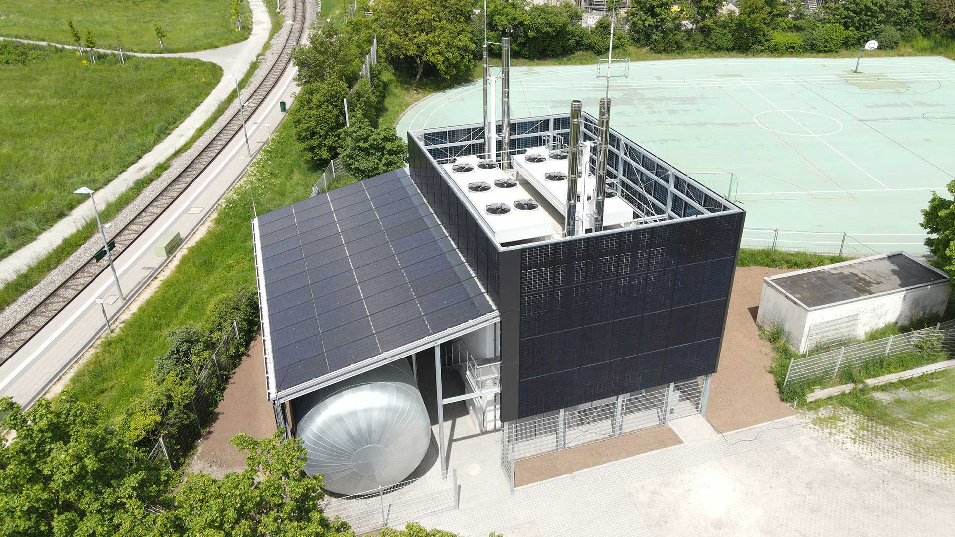 BIPV Kaltfassade, Building Integrated PV, 360°-Fassade mit bifazialen Modulen, Bauintegrierte Photovoltaik, PV-Fassade, Solar Fassade, PARK-SOLAR, SOLAR-FASSADE, FASSADEN-SOLAR, PV Retrofit,