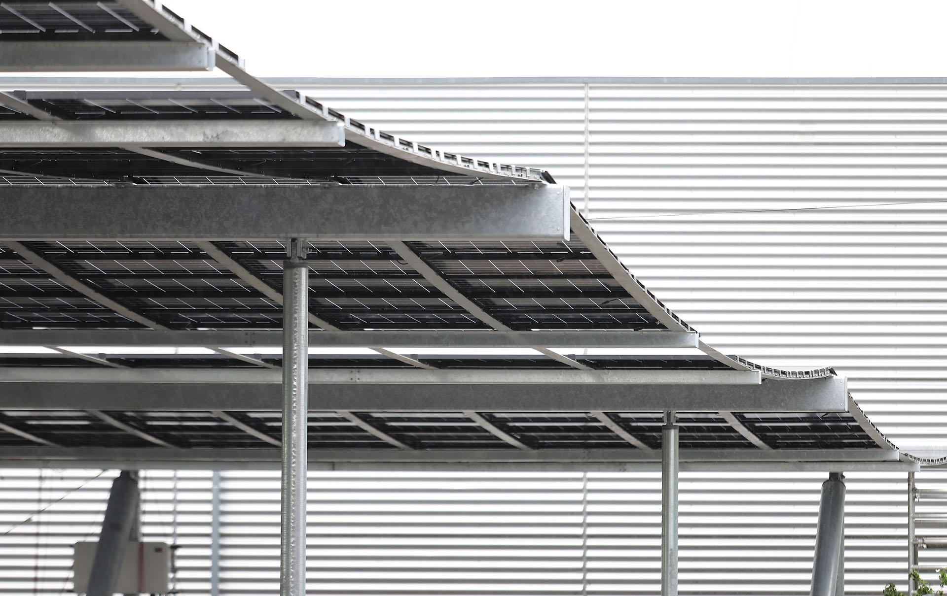 PARK-SOLAR in Hemmingen, Parkplatz-Photovoltaik, Park-Solar, Parkplatzüberdachung mit Photovoltaik, erneuerbare energien, erneuerbare energie, regenerative energien, regenerative energie, alternative energien, parkplatzüberdachung, überdachung parkplätze,