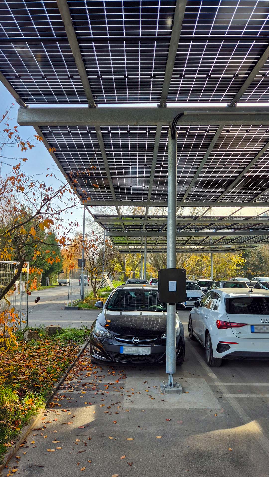 20251112_125935 PARK-SOLAR in Tauberfranken, Parkplatz-Photovoltaik, Park-Solar, Parkplatzüberdachung mit Photovoltaik, erneuerbare energien, erneuerbare energie, regenerative energien, regenerative energie, alternative energien, parkplatzüberdachung, überdachung parkplätze,