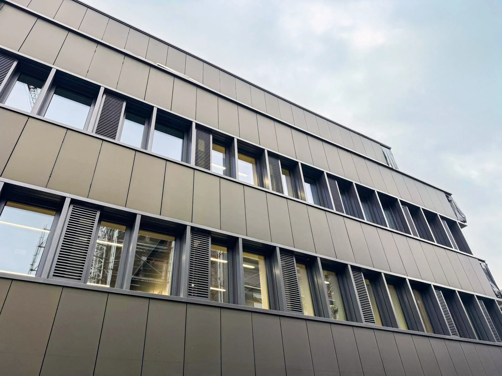 SOLAR-FASSADE Behördenzentrum Heilbronn
