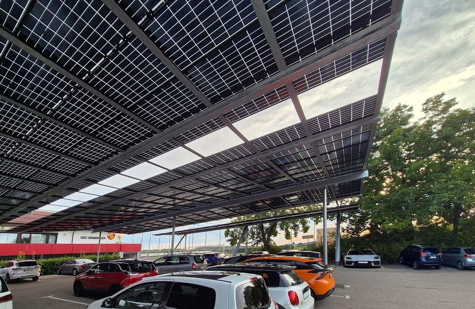 PARK-SOLAR in Hemmingen PARK-SOLAR PV-Parkplatzüberdachung des GSV in Hemmingen
